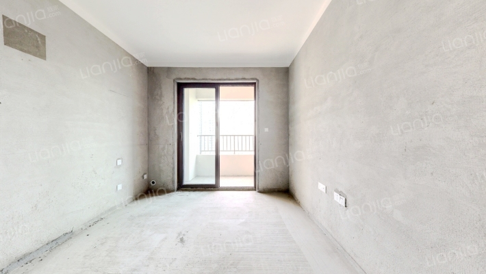 和昌优地二手房实景图