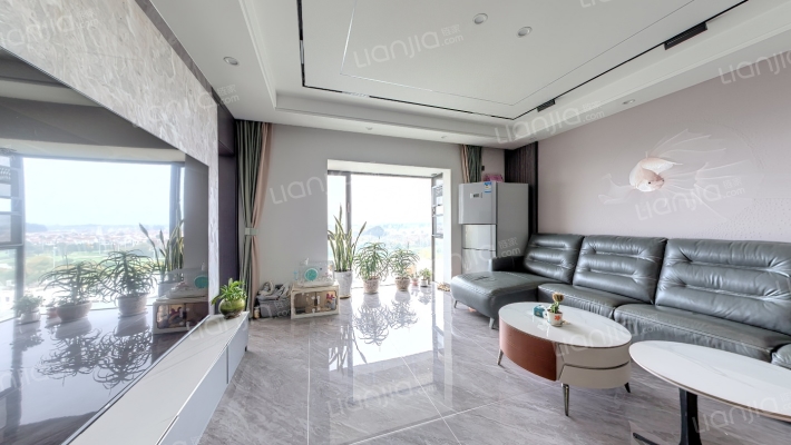 滇池卫城蓝域晴天二手房实景图