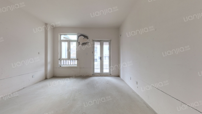 泰泓花园二手房实景图