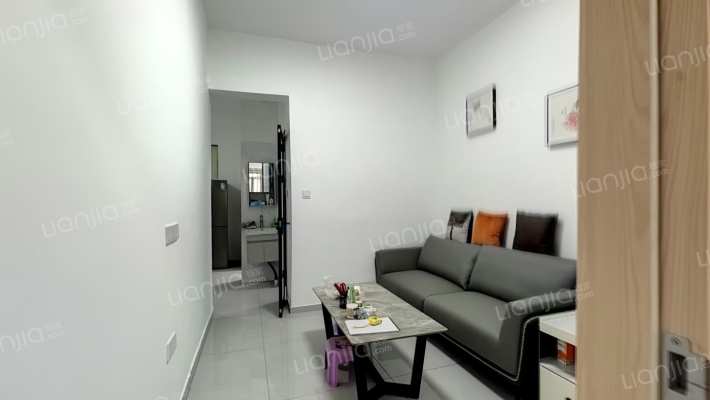 新华街小区二手房实景图