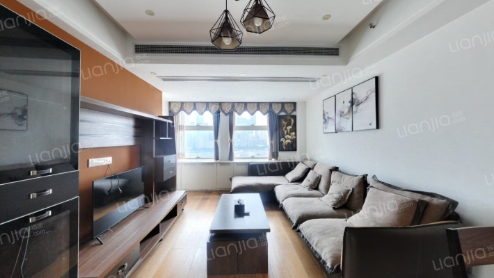 皇冠国际中心二手房实景图