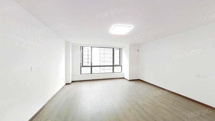 自游港青年广场二手房实景图