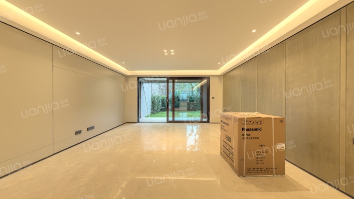 万科·拾谧森语二手房实景图