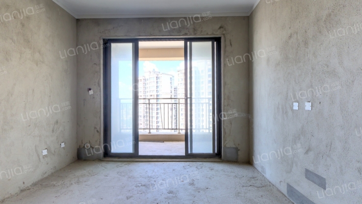 绿地雅典郡二手房实景图