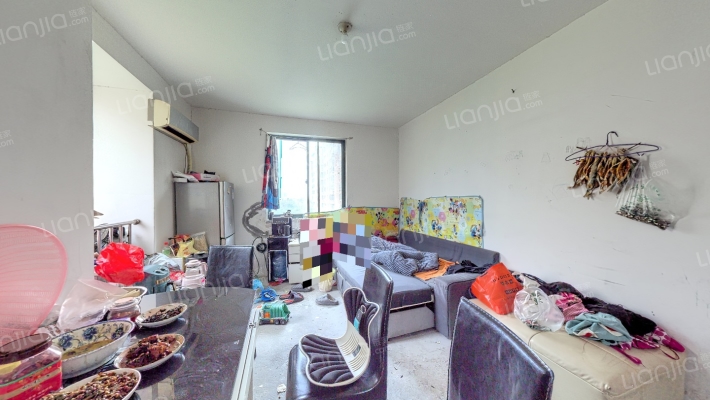 落霞苑第三社区二手房实景图