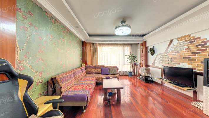 东特新居二手房实景图