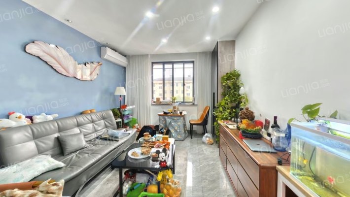 集街西村二手房实景图