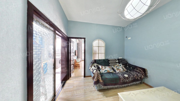 恋城公寓二手房实景图