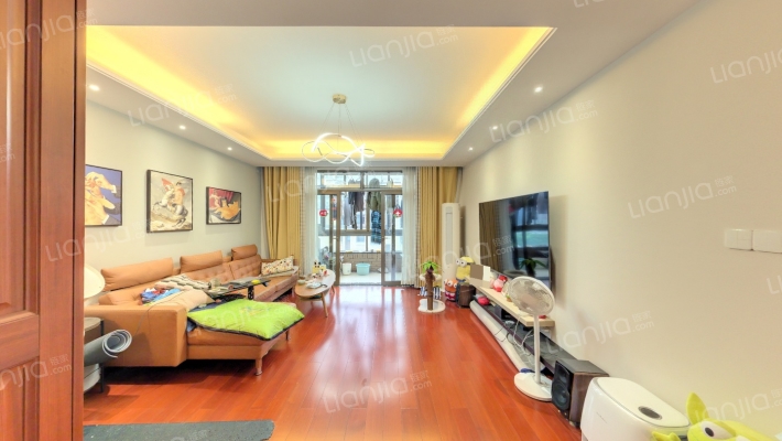 太湖国际二街区星辉塞纳二手房实景图