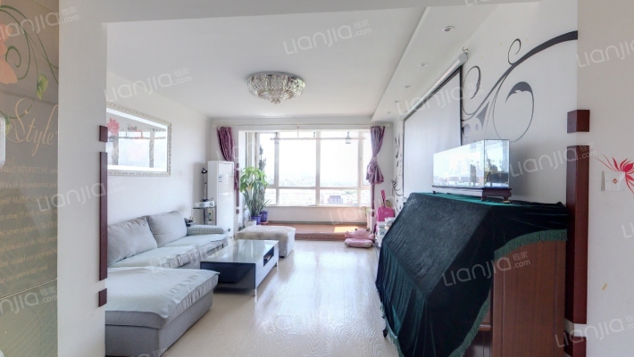 香槟蓝湾二手房实景图