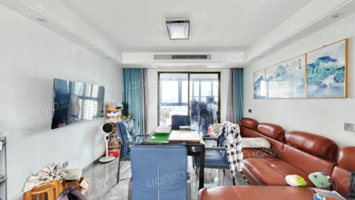 万象华庭一组团二手房实景图