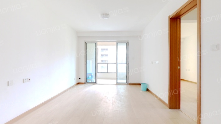 中南君悦府二手房实景图