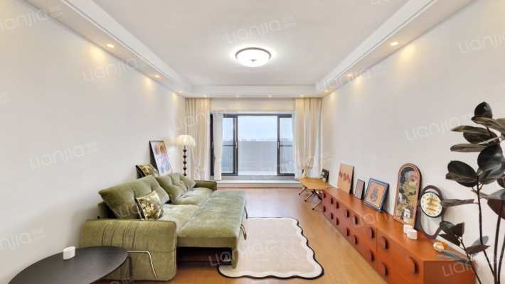 松龙国际二手房实景图