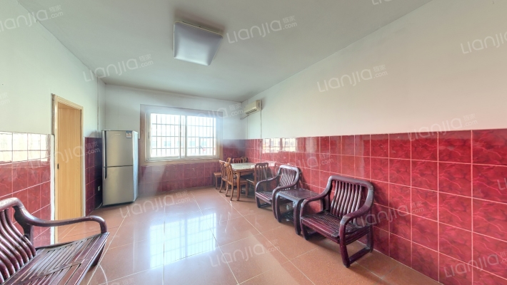 南京东路362号二手房实景图