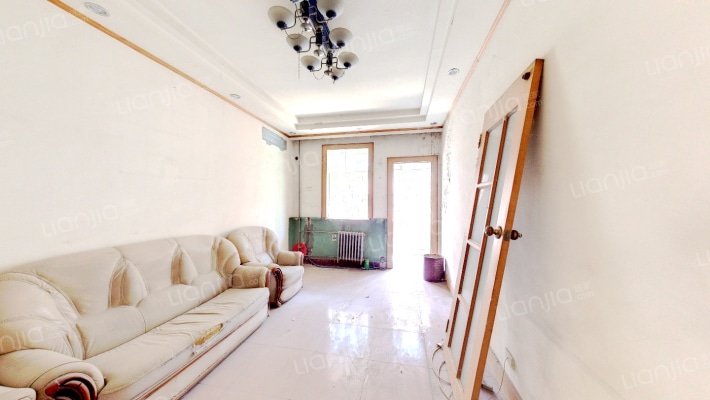 经七路8号院二手房实景图