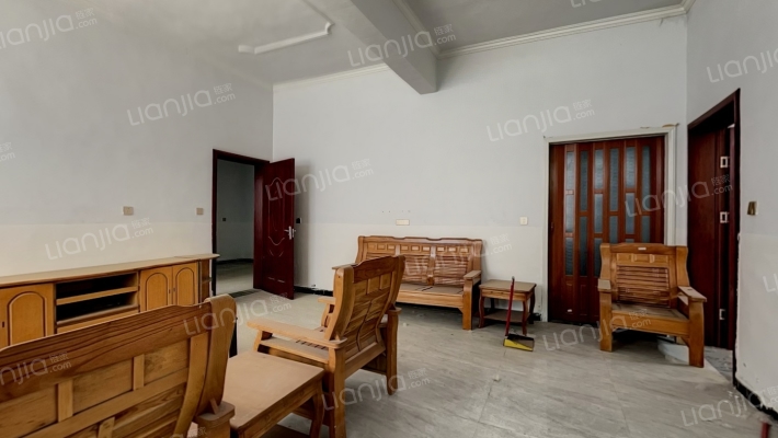 西大街133号二手房实景图