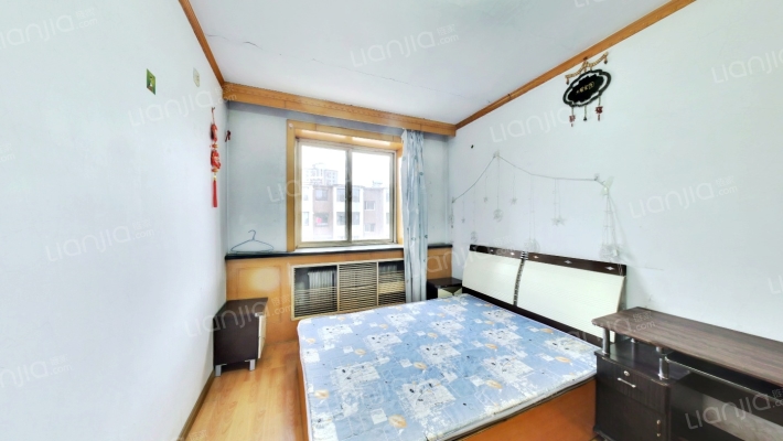 吉炭小区二手房实景图