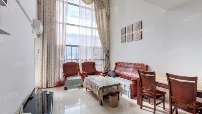 光耀财富公寓二手房实景图