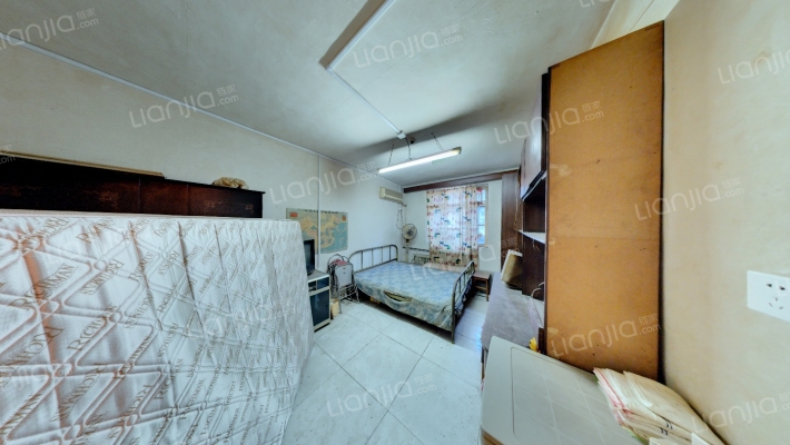 地毯厂路18号二手房实景图