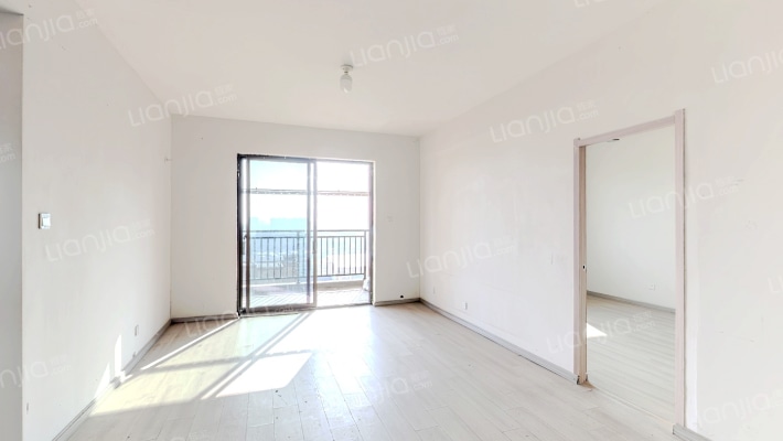 彩虹人家二手房实景图