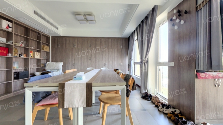 融邦领秀国际二手房实景图