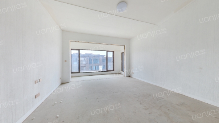 中建柒号院二手房实景图