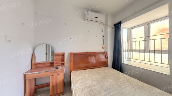 枫叶雅堤二手房实景图