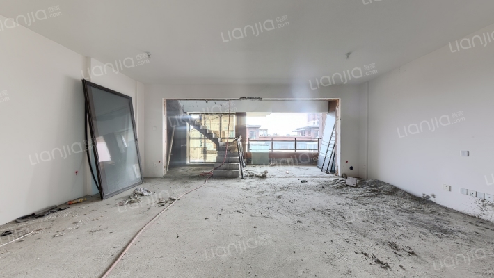 百伦山水居二手房实景图