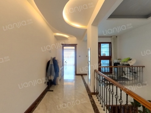 整租·青岛小镇岚山 5室3厅 南/北