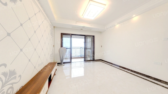 保利翡翠山二手房实景图