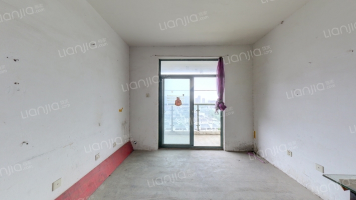 蓝色湖畔二手房实景图