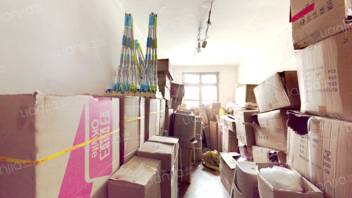 淮河路379号二手房实景图