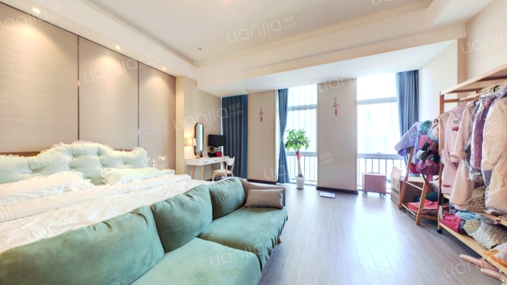 融创·滨海中心二手房实景图