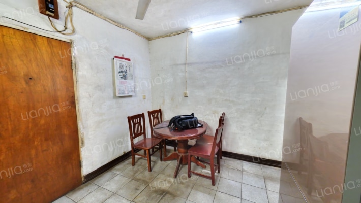 宜城路210号二手房实景图