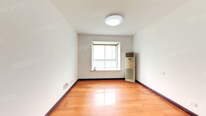 明霞花苑二手房实景图