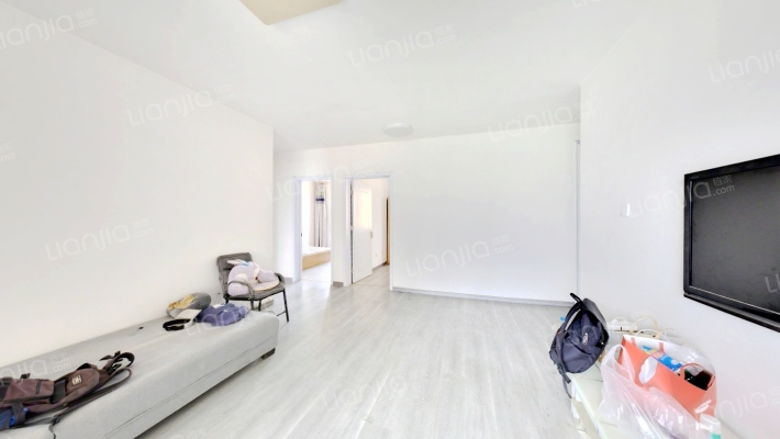 凤凰湖畔二手房实景图