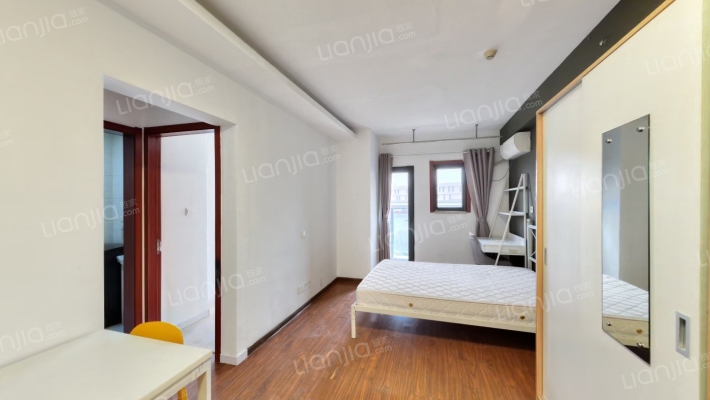 学府世家二手房实景图