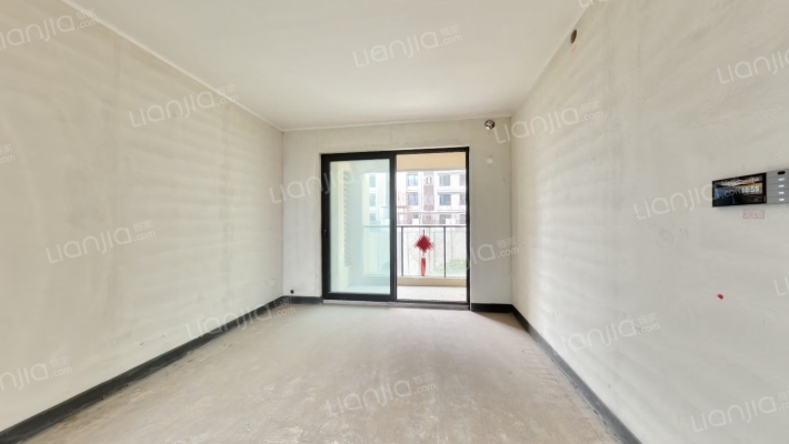 龙湖千山新屿铂曜二手房实景图