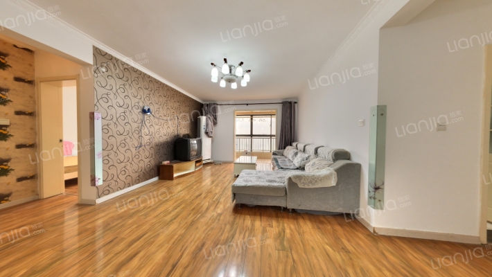 尊域二手房实景图