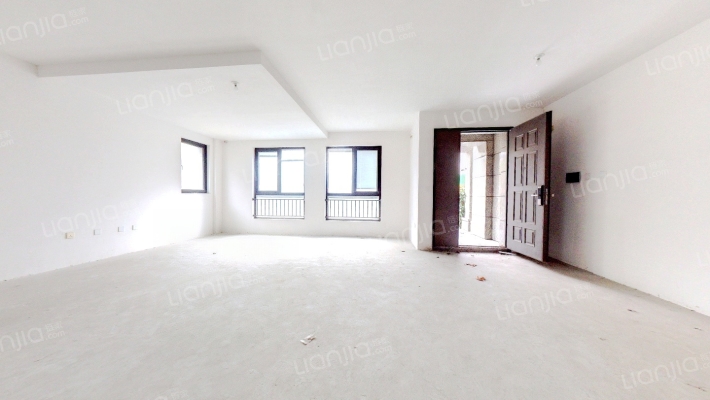 水岸秀墅二手房实景图