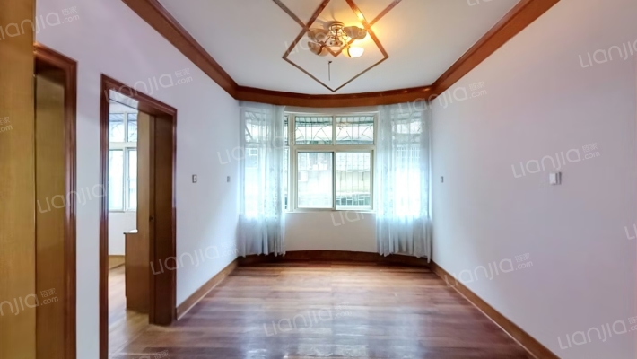 财政局宿舍二手房实景图