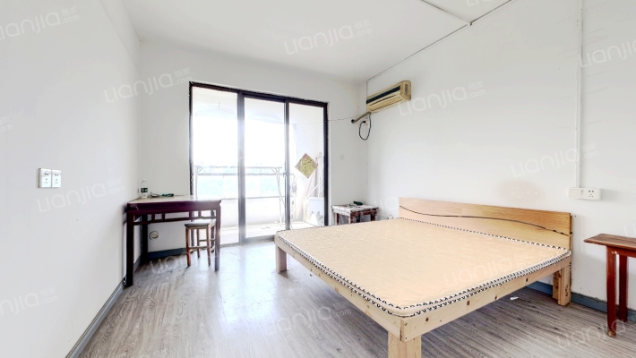 玖隆花苑二手房实景图