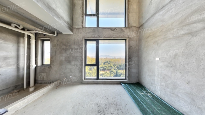 国贸上江原墅二手房实景图