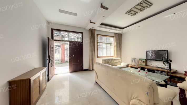 信美路20号二手房实景图