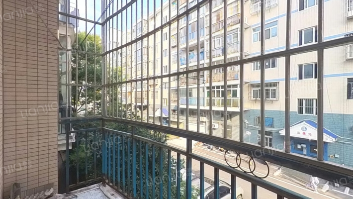 恒嘉豪庭二手房实景图