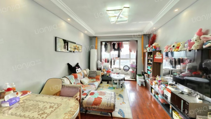 蓝光五彩华庭二手房实景图