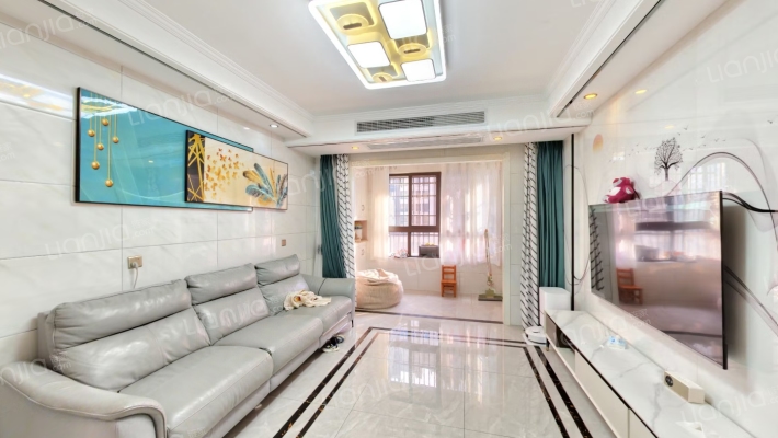 万达揽湖苑D区二手房实景图