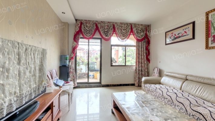 万辉星城绿薇堡二手房实景图