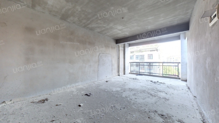 襄阳新城B区二手房实景图