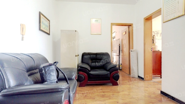 新杰36号公馆二手房实景图